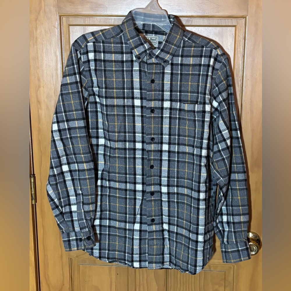 LL Bean Scotch Plaid Flannel Shirt 100% Cotton Gray Yellow Sz MEDIUM Item 228061